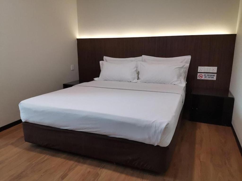 Hotel Holiday Kota Kinabalu Eksteriør billede