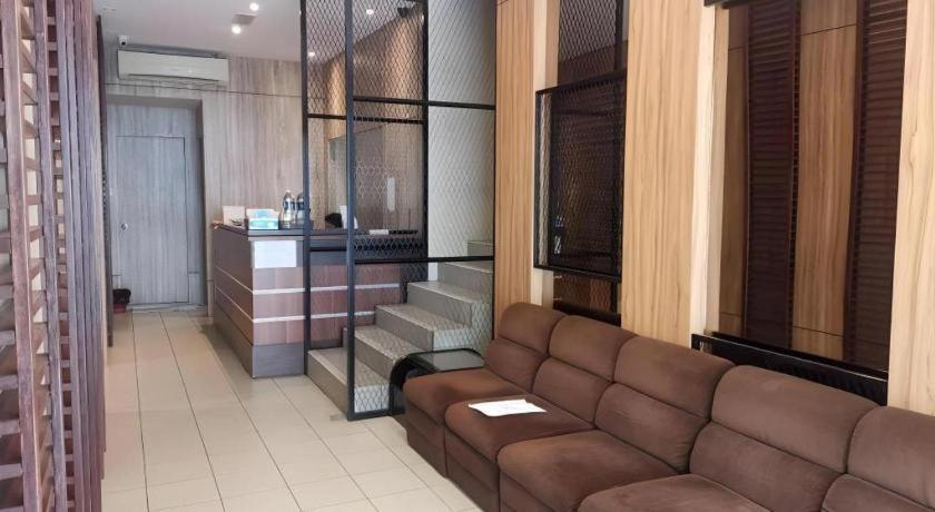 Hotel Holiday Kota Kinabalu Eksteriør billede