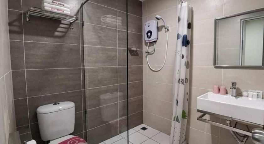 Hotel Holiday Kota Kinabalu Eksteriør billede